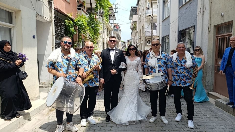 Torbalı Bando Takımı, Bando Takımı Torbalı , Torbalı Bando Takımı Kiralama, Torbalı Gelin Alma Bandosu, Torbalı Bando Ekibi, Torbalı Bando Kiralama